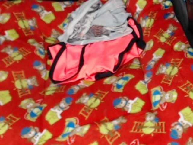 Broadcast screenshots andreeaasexy