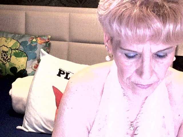 Photos ANGELGRANNY welcom guys..pm..50 tk..pussy or ass..100..tits or feet..50..let s have fun