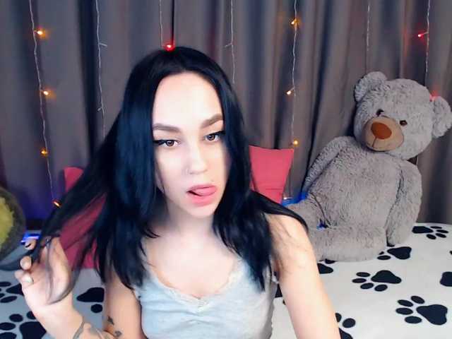 Broadcast screenshots AnisaLorente