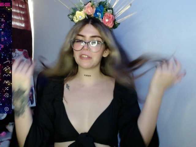 Broadcast screenshots canela_love