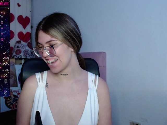 Broadcast screenshots canela_love