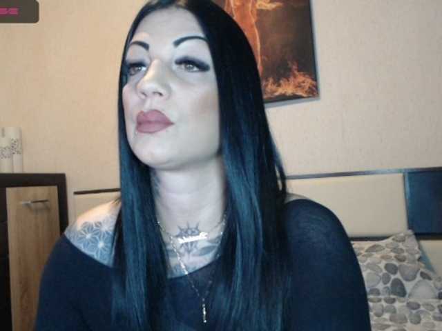 Broadcast screenshots -SweetAnna