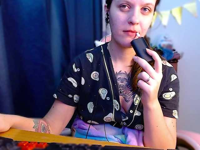 Broadcast screenshots ann-mikele