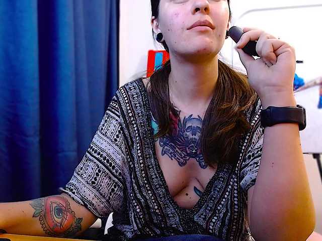 Broadcast screenshots ann-mikele