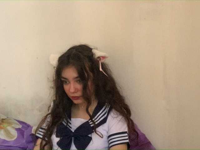 Broadcast screenshots AnnaCow13