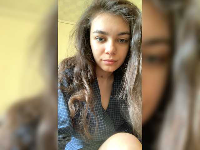 Broadcast screenshots AnnaCow13