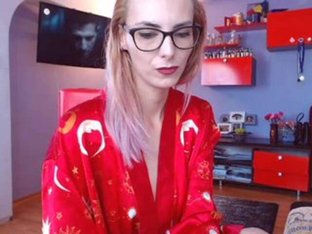 Broadcast screenshots AnnaDimond