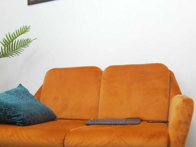 Broadcast screenshots annamontrix