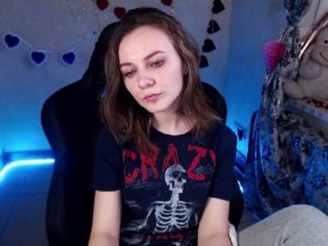 Broadcast screenshots AnnaMoure