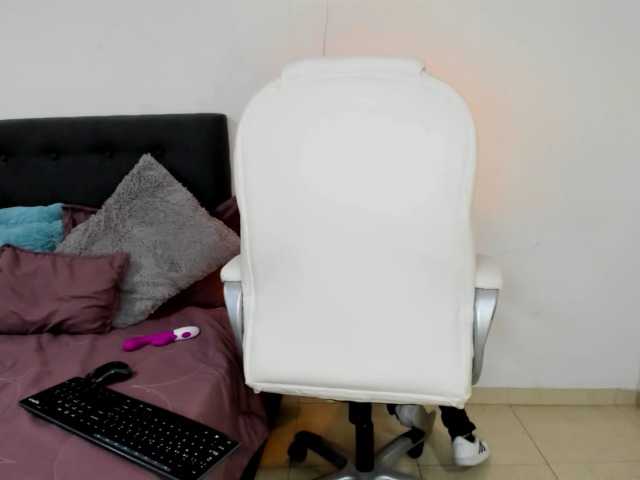 Broadcast screenshots AnneMariee