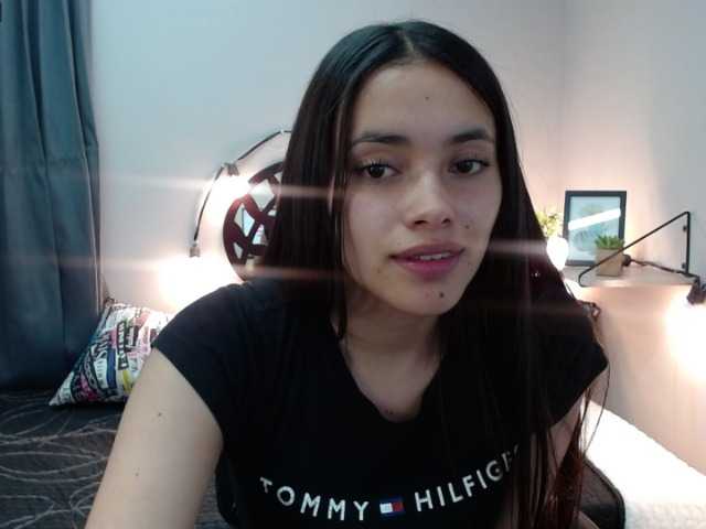 Broadcast screenshots anny-collins