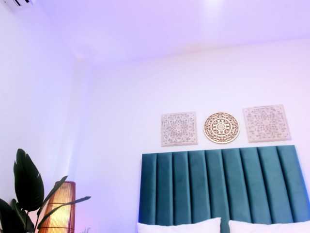 Broadcast screenshots AnnyBee