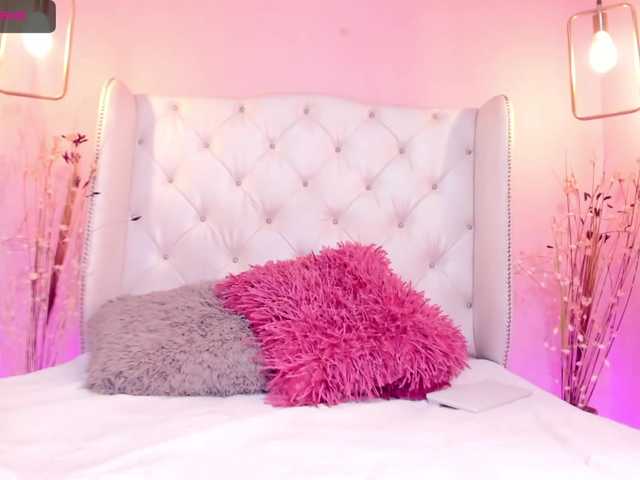 Broadcast screenshots AnnyBee