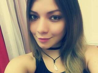 Erotic video chat AprilClaire