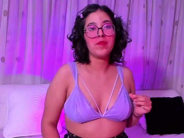 Broadcast screenshots ArabellaColet