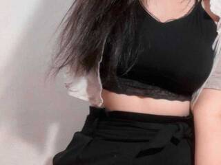 Erotic video chat Arienna