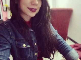 Erotic video chat Ariia69