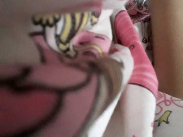 Broadcast screenshots Virgin_pussy