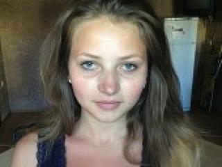 Erotic video chat attractive7