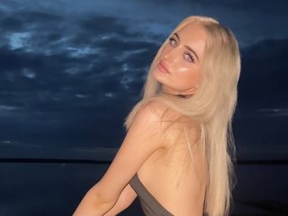 Erotic video chat AuraLahrman