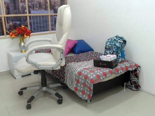 Broadcast screenshots Auraonlive