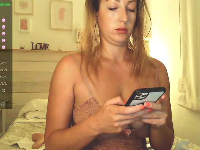 Photos AvaBratz 60 Naked Free Link control in PVT