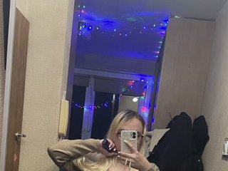 Erotic video chat AvaDollz