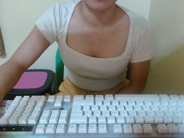 Broadcast screenshots AwesomeCindy