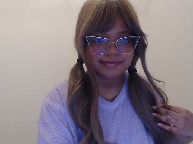 Photo of the profile AwkwardJasminee