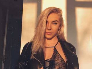 Erotic video chat Babe-Bianca