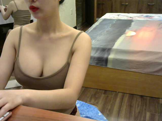 Photos BabyWetDream Hi guys, my name is Mihako, flash boobs is 91 tokens, flash pussy is 99, dance is 100 squirt 500 --Need to 1000tokens squirt right now..
