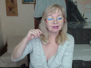 Erotic video chat EvelynLoveShy