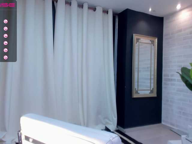 Broadcast screenshots BeccaRoberts