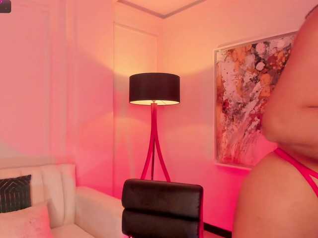 Broadcast screenshots BeccaRoberts