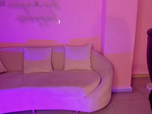 Broadcast screenshots BeccaRoberts