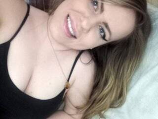 Erotic video chat Bell19