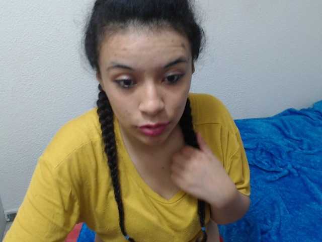 Broadcast screenshots Bella-moon