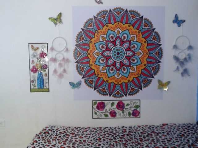 Broadcast screenshots BELLA-QUEENS1