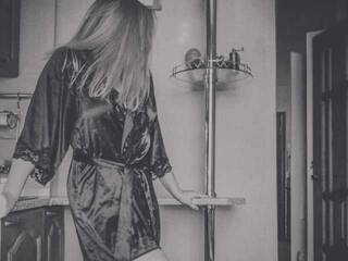 Erotic video chat bellaa-a