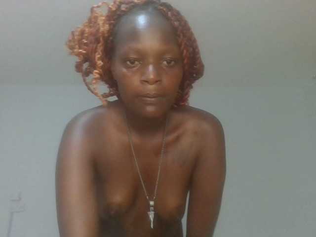 Welcome to my chat room! Feel free to say hi 😊