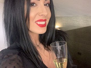Erotic video chat bellahot77
