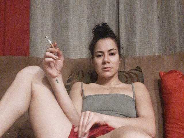 Photos Bellasunmy smoking and talking with your Latina sis