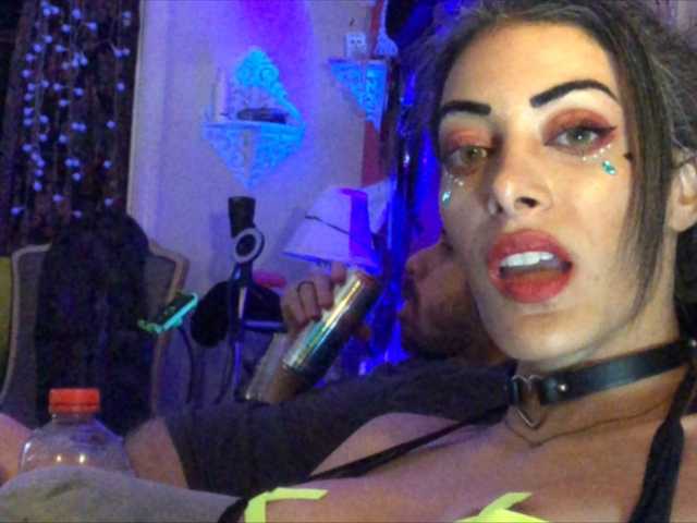 Photos bemywifi1 #brunette #chat #topless #preshow #privateshow #fetish #feet #arab #tattoos #handcuffs #footfwtish #fingering #couple #toyplay #slim #fit #smalltits