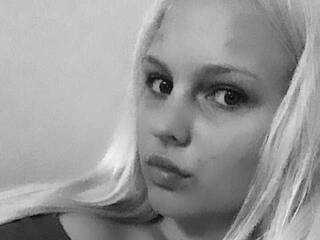 Erotic video chat BethanyBenz