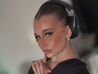 Erotic video chat BettyGrey