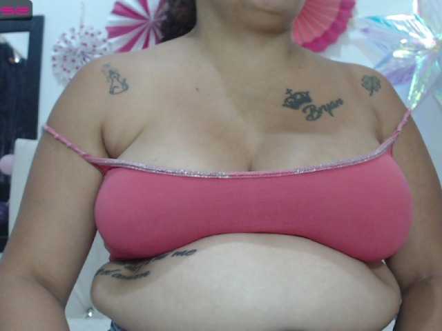 Broadcast screenshots BeverlyCum