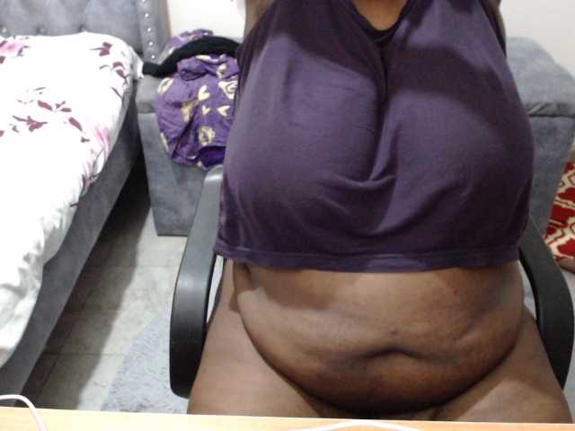 Broadcast screenshots BIGBOOBSCOPLE