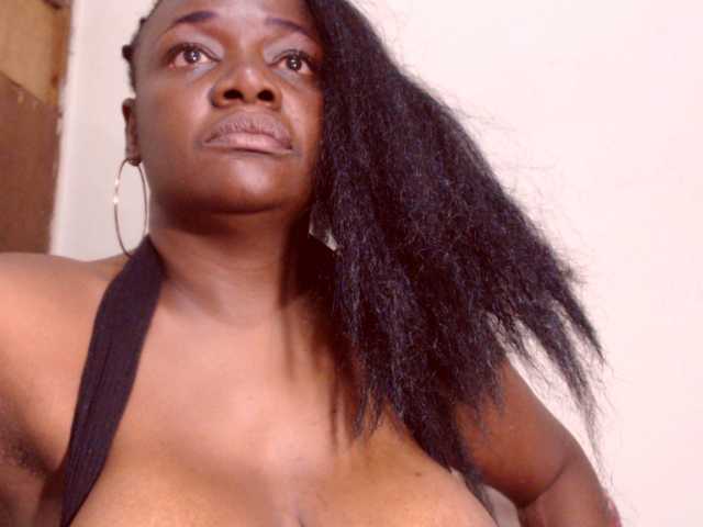 Broadcast screenshots BigBustyBlack