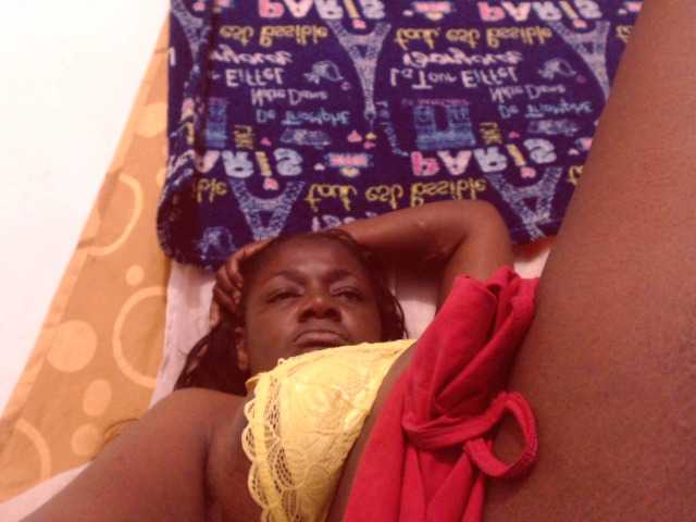 Broadcast screenshots BigBustyBlack