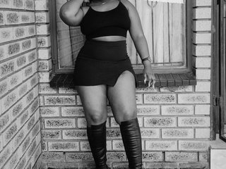 Erotic video chat bigzonroe24